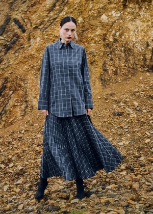 Aurora oversize skjorte Grey Pinstripe W. Black Copenhagen Muse